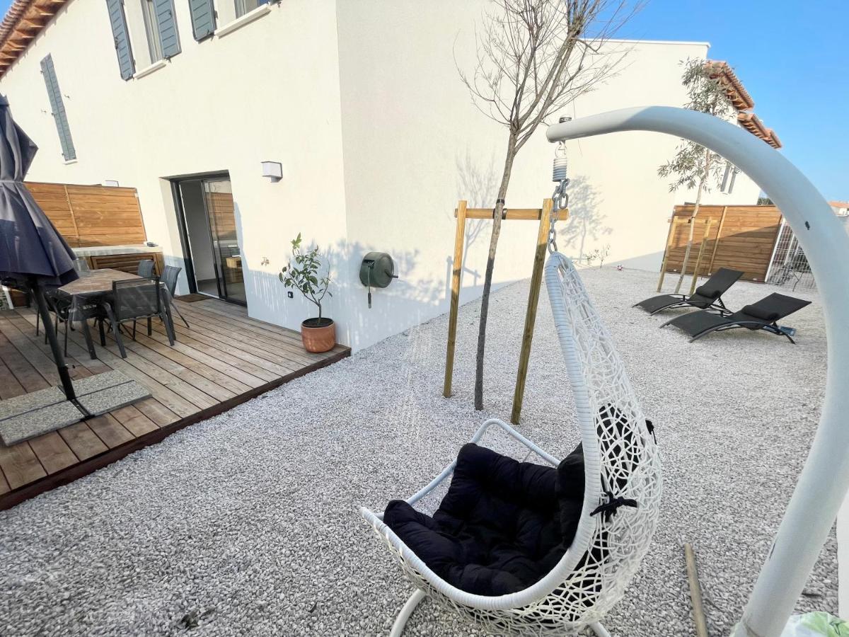Villa 8 Personnes Bord De Mer Climatisee Сент-Марі-де-ла-Мер Екстер'єр фото